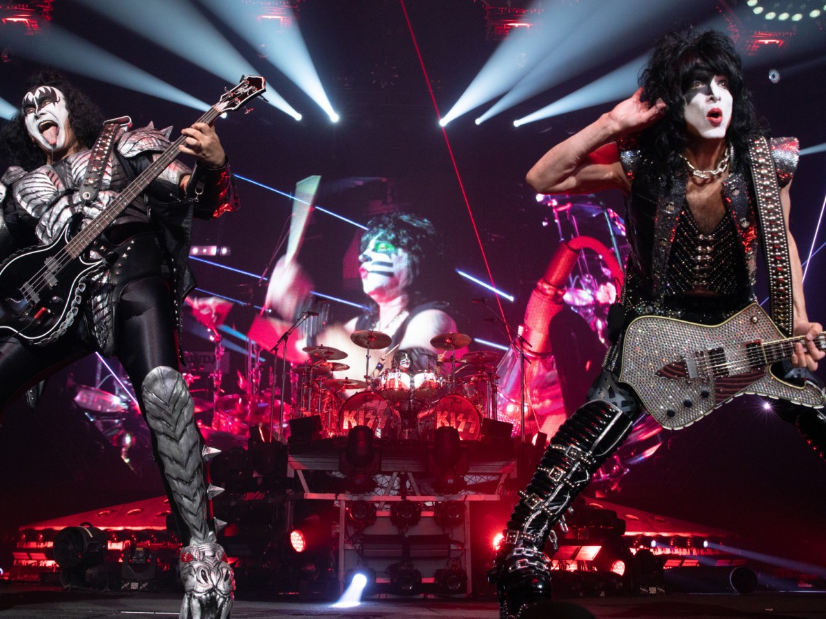 KISS no se anda con&nbsp;caretas